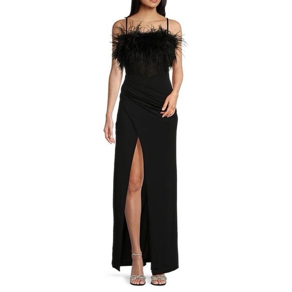 Dear Moon Matte Stretch Feathered Corset Pleated Front Slit Gown Size 0 NWT - Picture 1 of 9
